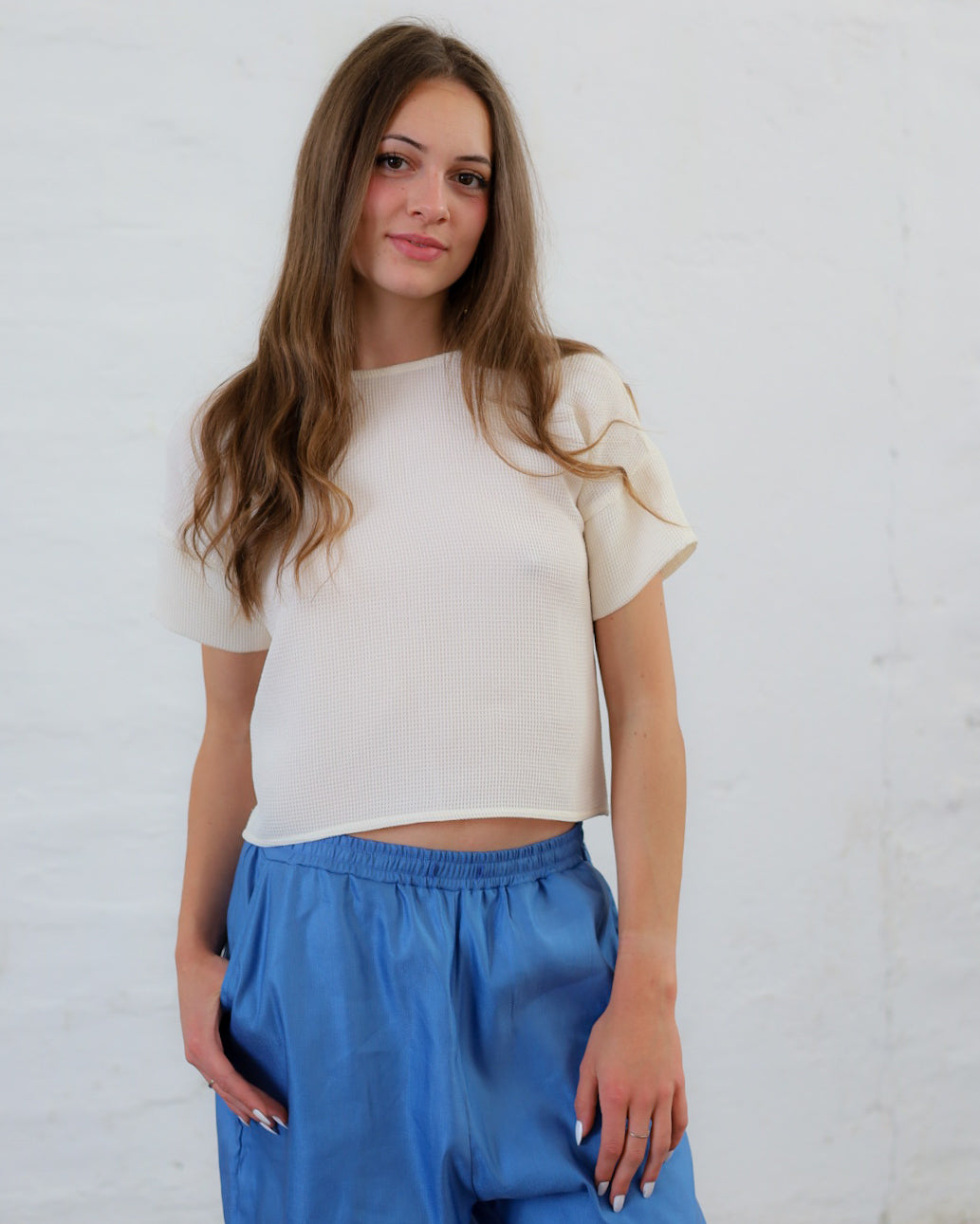 LOVE 36.36 — T-shirt Crop in Tessuto Nido d'Ape 3D — Manifattura Marchigiana, Made in Italy