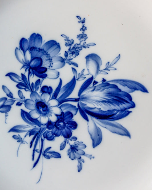 Piatto da portata Meissen con fiore blu