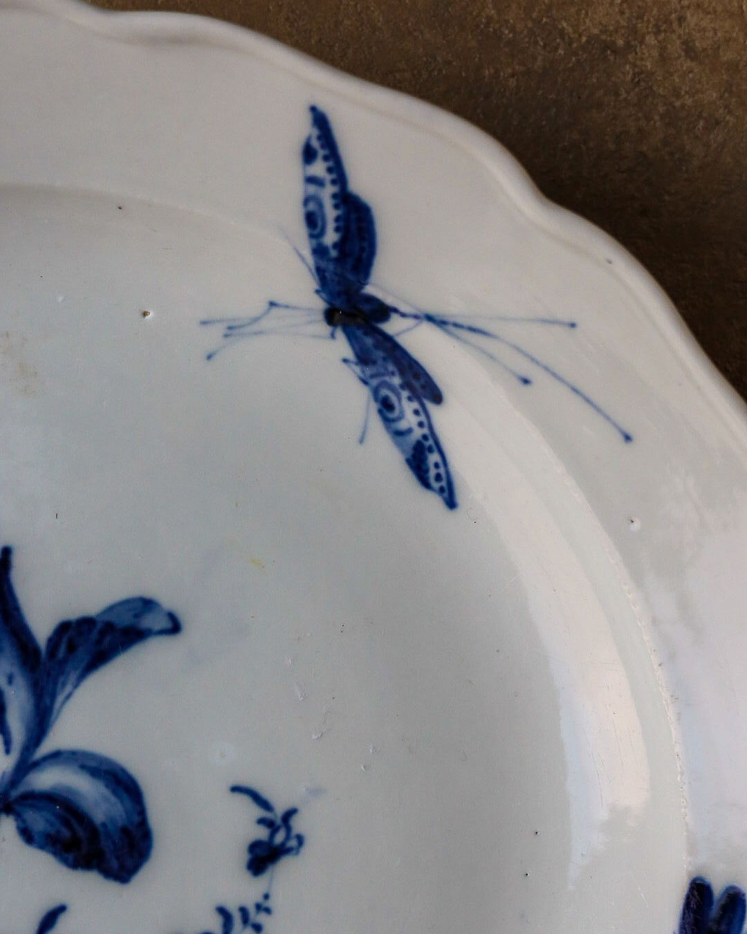 Piatto da portata Meissen con fiore blu e  insetti