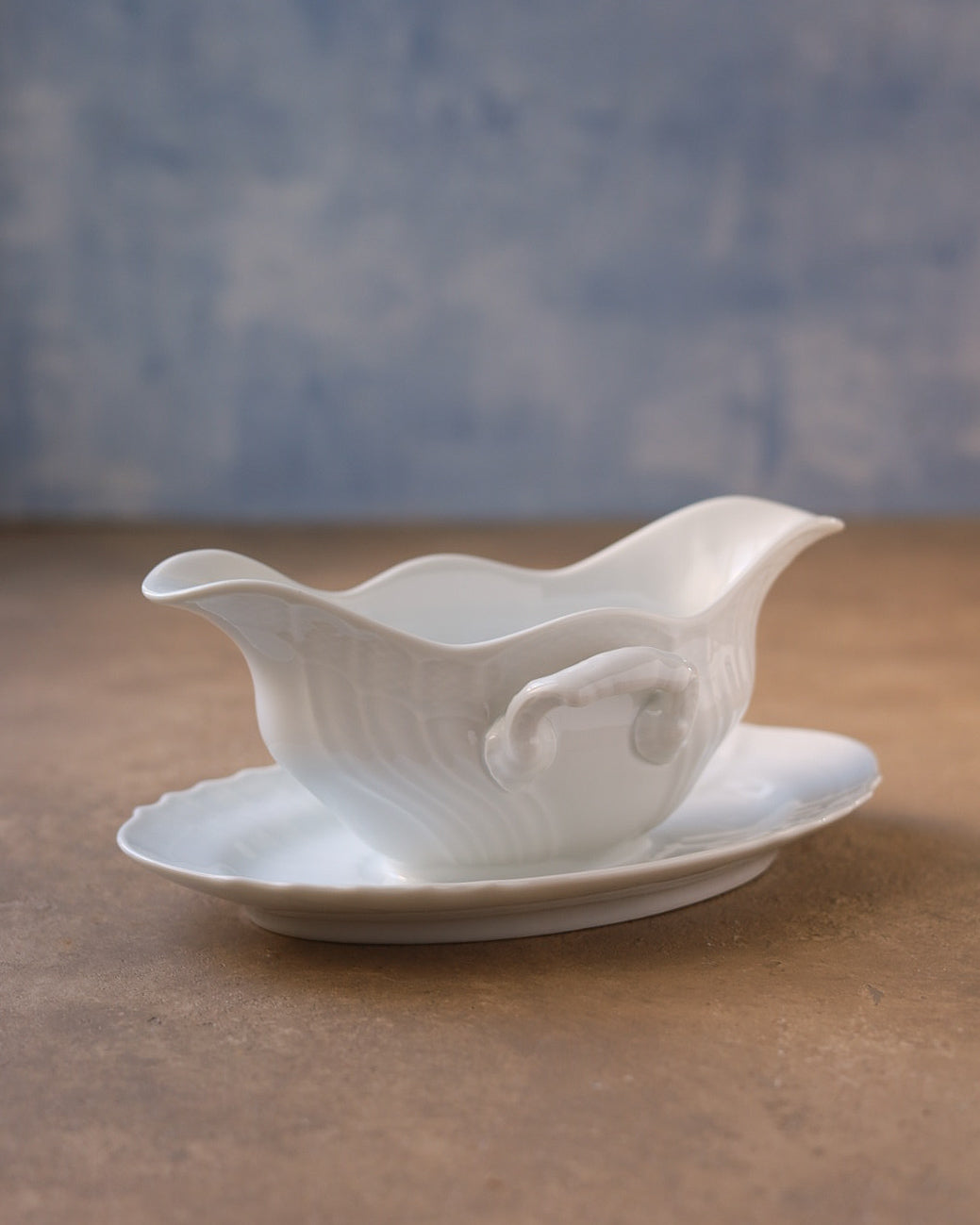 Servizio da tavola per quattro in porcellana Richard Ginori, forma Vecchio Ginori, 13 pezzi, Italia, anni ‘80