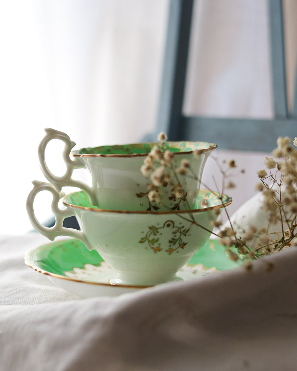 Trio da tè e cioccolata porcellana inglese con bouquet