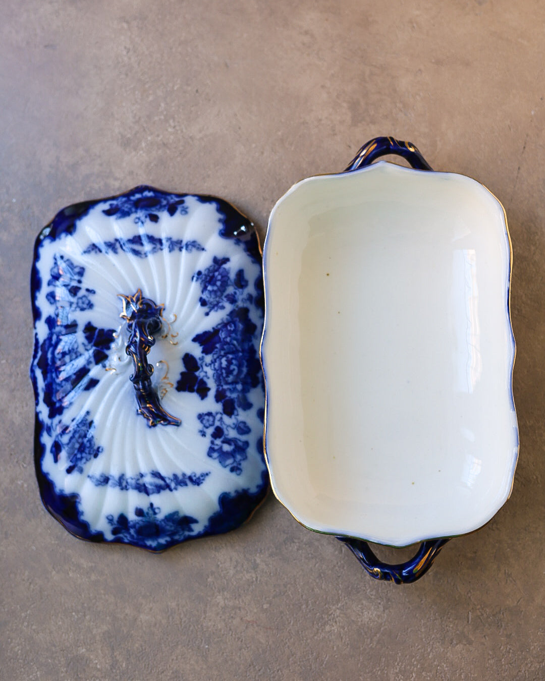 Servizio da Tavola in Porcellana Flow Blue, Marchio Gresham B&S — Inghilterra, Epoca Vittoriana