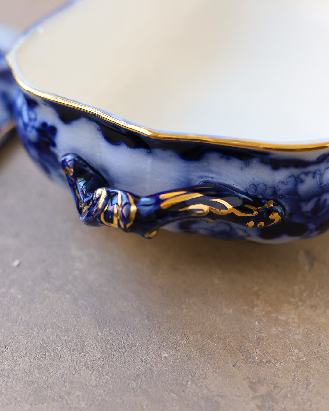 Servizio da Tavola in Porcellana Flow Blue, Marchio Gresham B&S — Inghilterra, Epoca Vittoriana