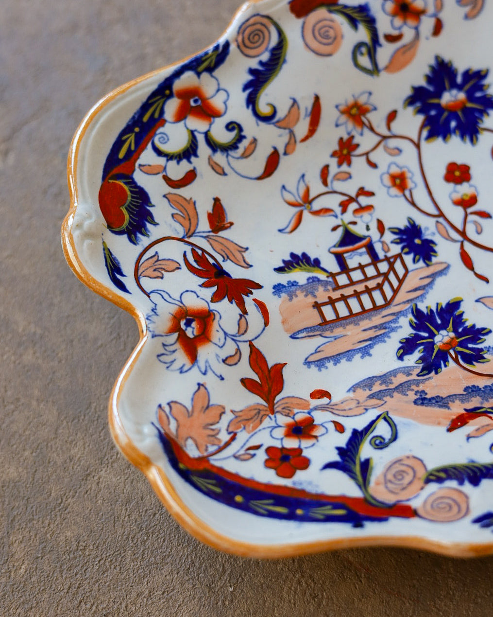 Coppia di Vassoietti Ironstone Inglese Decoro Imari, Attribuiti a Mason's — Inghilterra Metà/Fine Ottocento