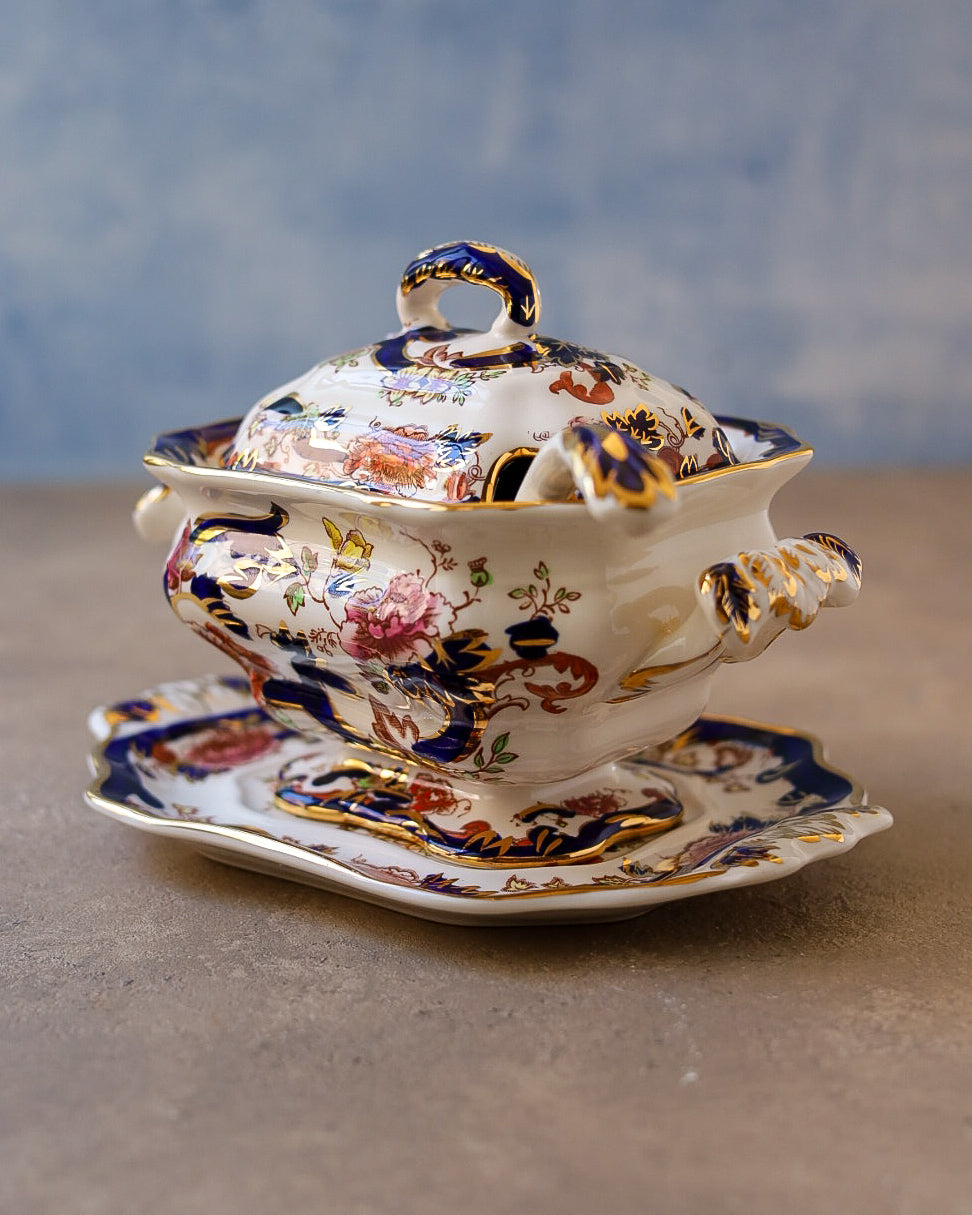 Salsiere Mason's Ironstone con Vassoio e Mestolo, Pattern "Mandarin Red" e "Mandalay" — Inghilterra Anni '20-'30