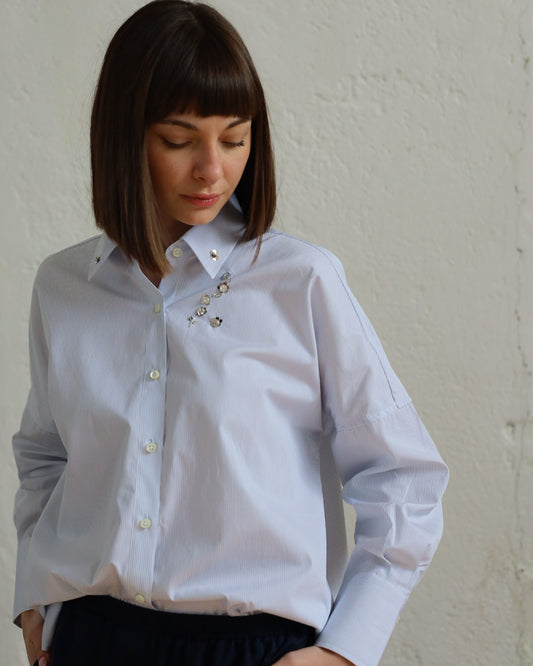 Camicia Donna in Popeline di Cotone Stampato — EdizionCamicia in cotone a righe — Ricamo a mano, Manifattura Artigianale Made in Italye Limitata (Copia)