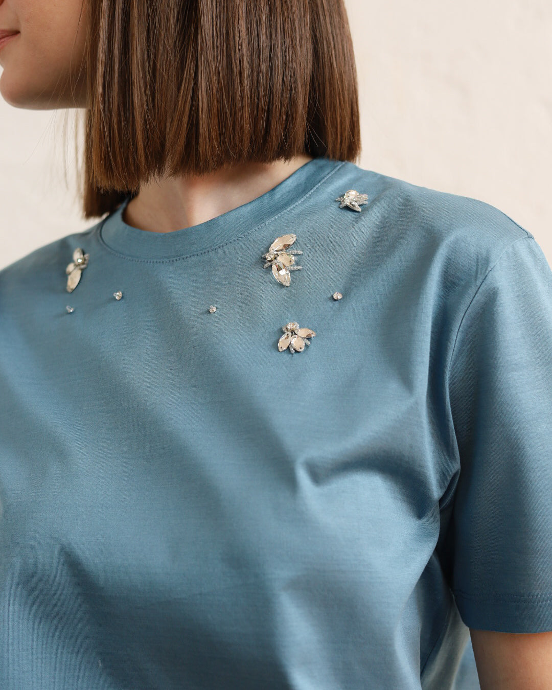 HY 33.33 — T-shirt in Cotone Filo di Scozia — Ricamo a Mano, Manifattura Made in Italy