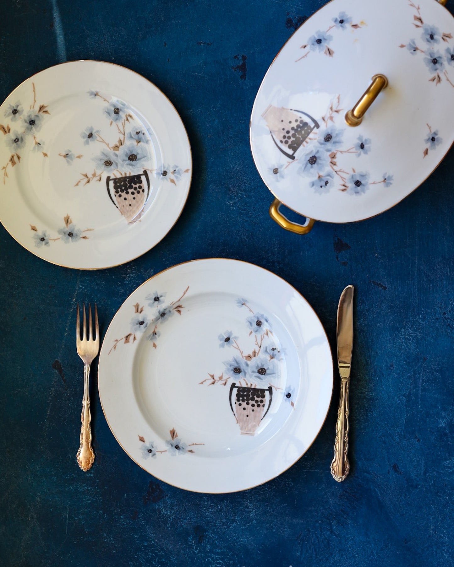 Grande servizio di piatti Limonges da 10 coperti con doppi piatti 69 pezzi