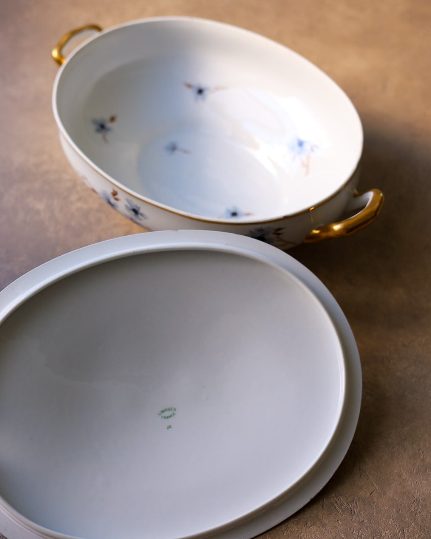 Grande servizio di piatti Limonges da 10 coperti con doppi piatti 69 pezzi