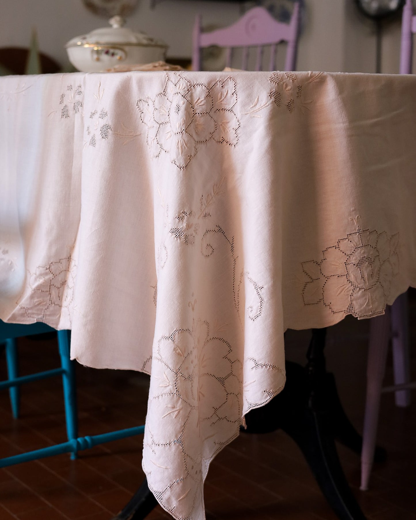 Tovaglia in lino avorio sfilato siciliano e intaglio  con 11 tovaglioli