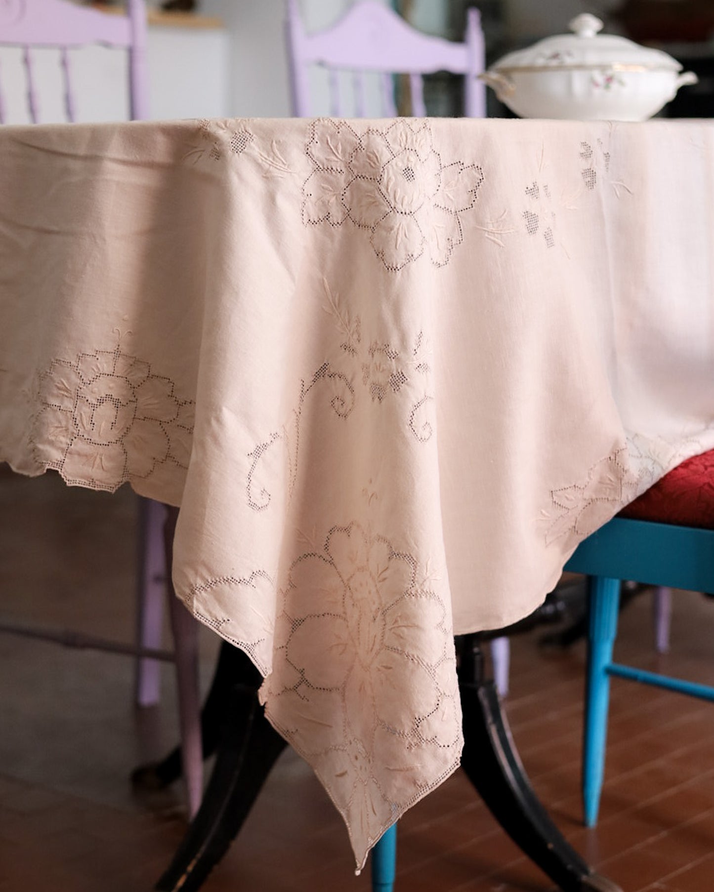 Tovaglia in lino avorio sfilato siciliano e intaglio  con 11 tovaglioli