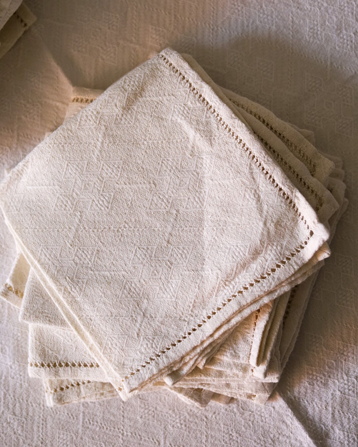 Tovaglia da cucina con 24 tovaglioli tessuta a mano