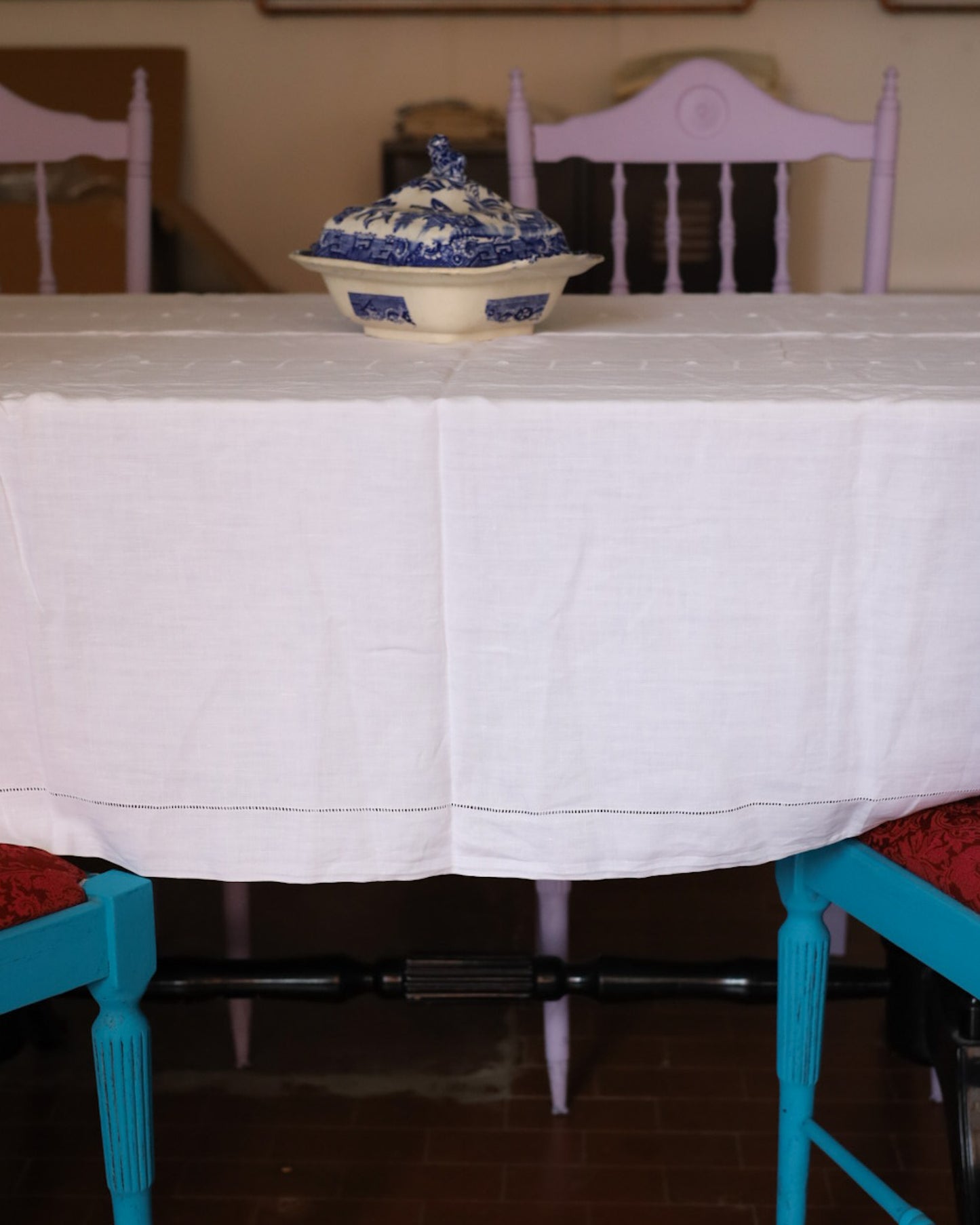 Tovaglia in lino d'olanda con ricamo punto aria