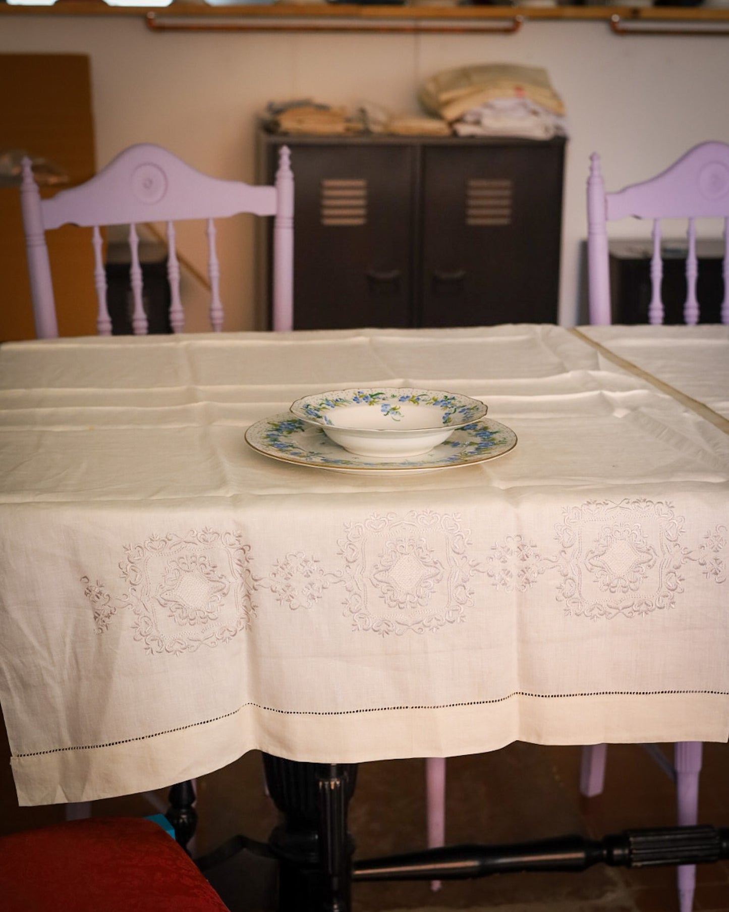 Set di tre runner in lino ricamati