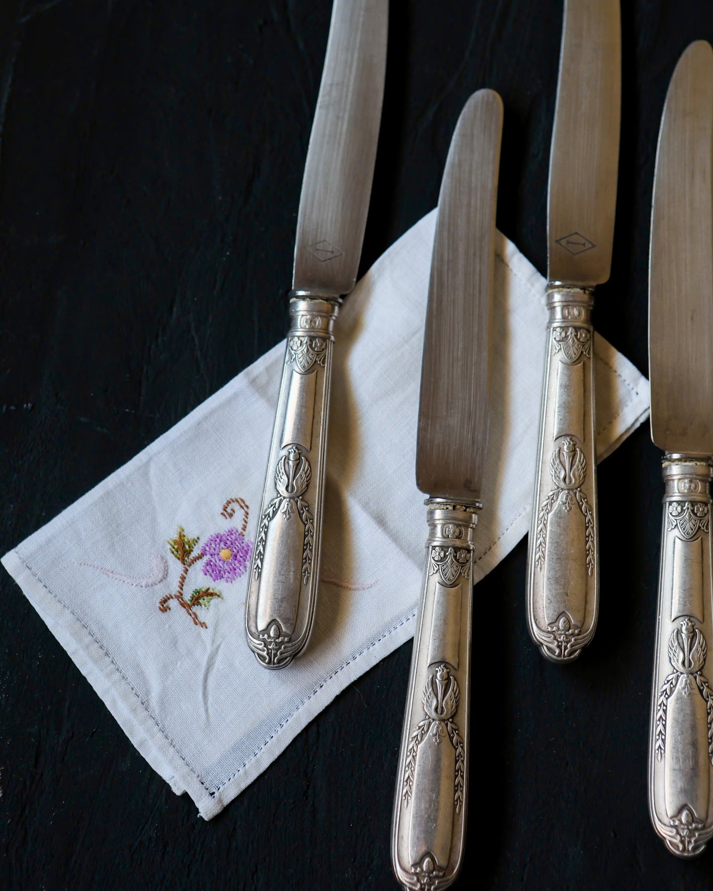 Set sei coltelli   da pasto lega d'argento francese con aquila