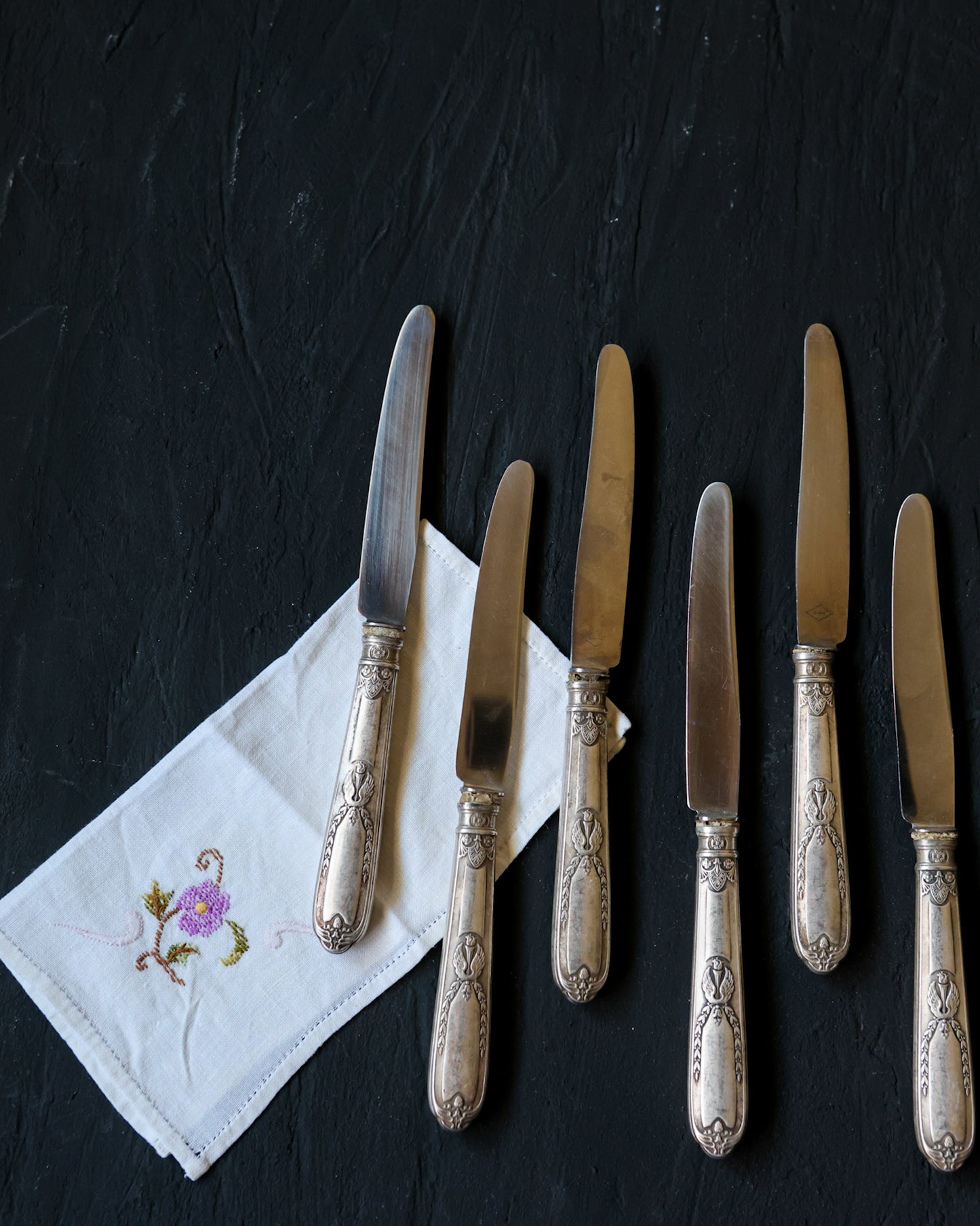 Set sei coltelli da dolce lega d'argento francese con aquila