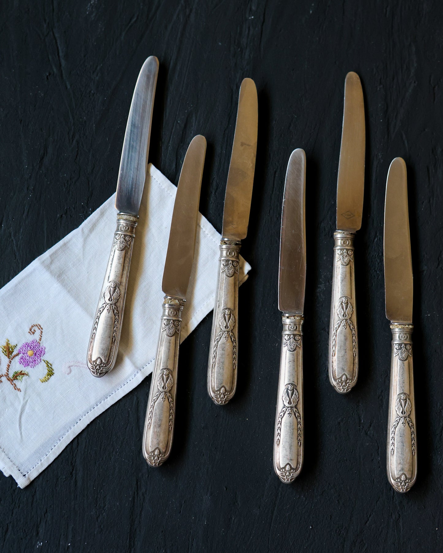 Set sei coltelli da dolce lega d'argento francese con aquila