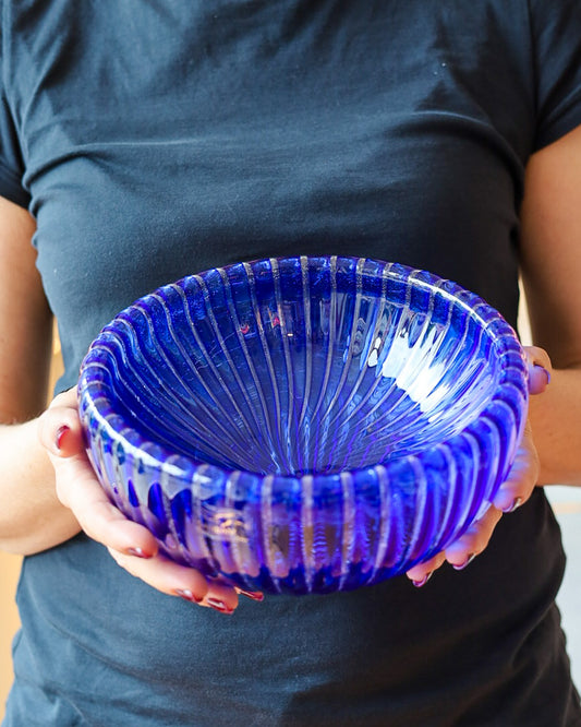 Vaso coppetta Gabbiani in vetro soffiato blu a righe