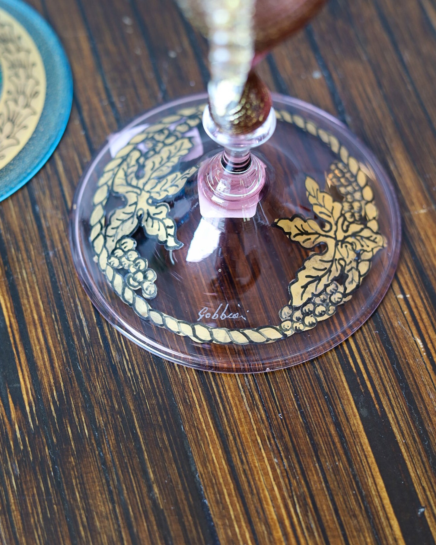 Bicchiere da collezione Gabbiani colorati con decoro oro