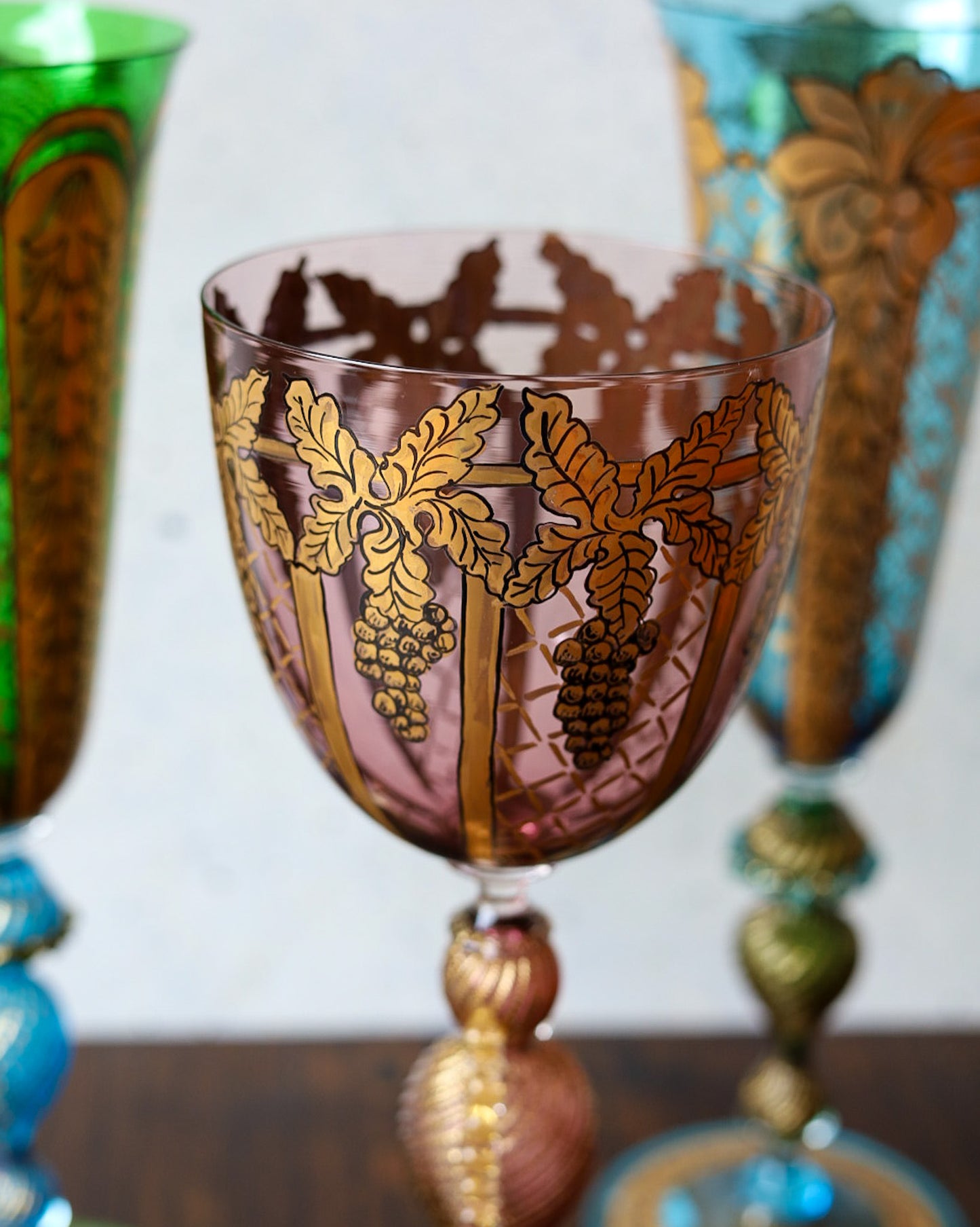 Bicchiere da collezione Gabbiani colorati con decoro oro