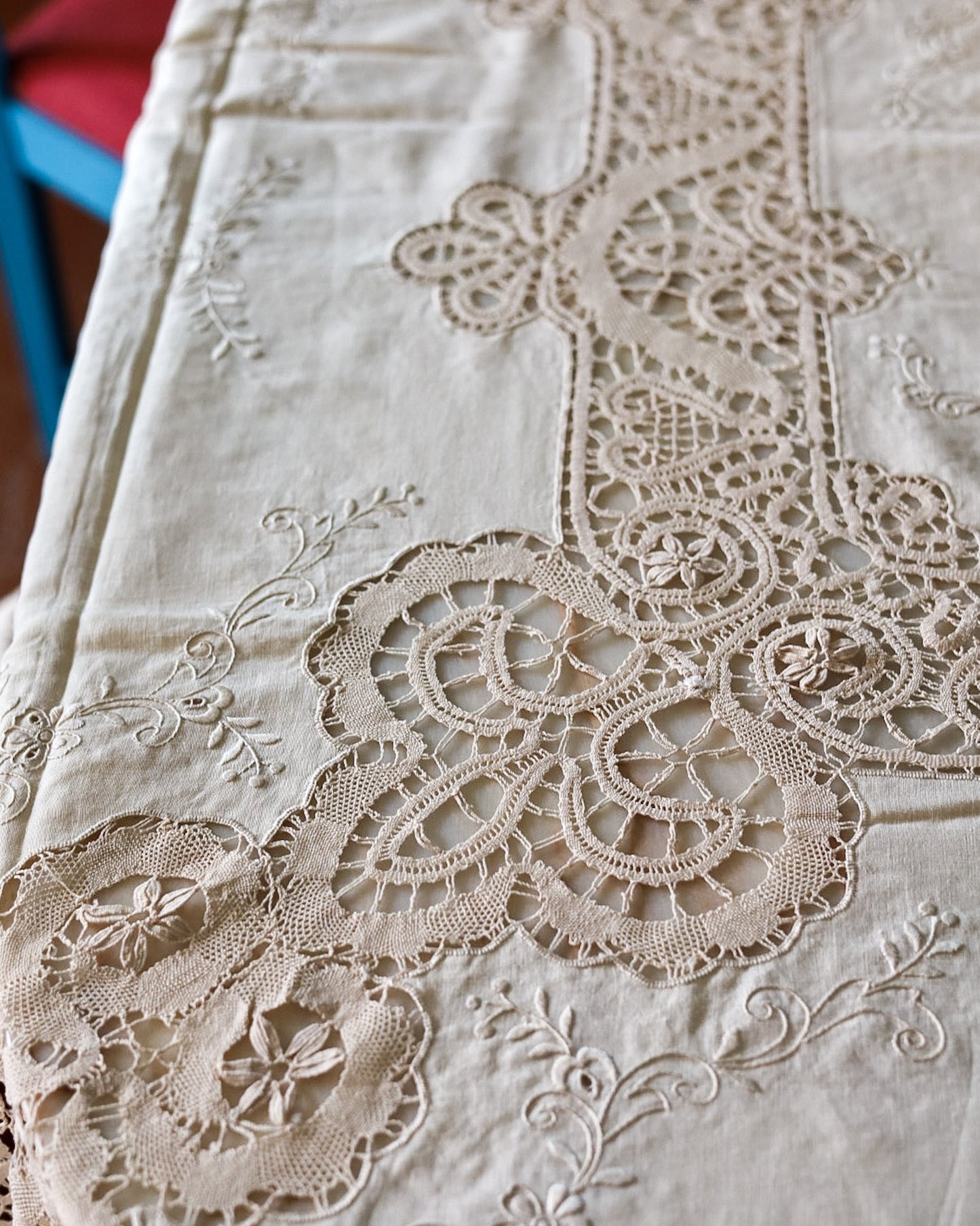 Tovaglia in Lino con Pizzo a Tombolo — 12 Tovaglioli — cm 256×168