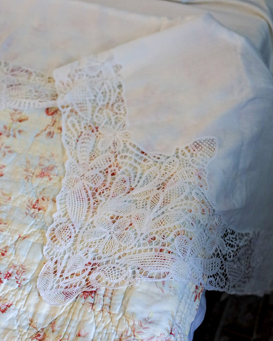 Lenzuolo matrimoniale in lino con pizzo a tombolo