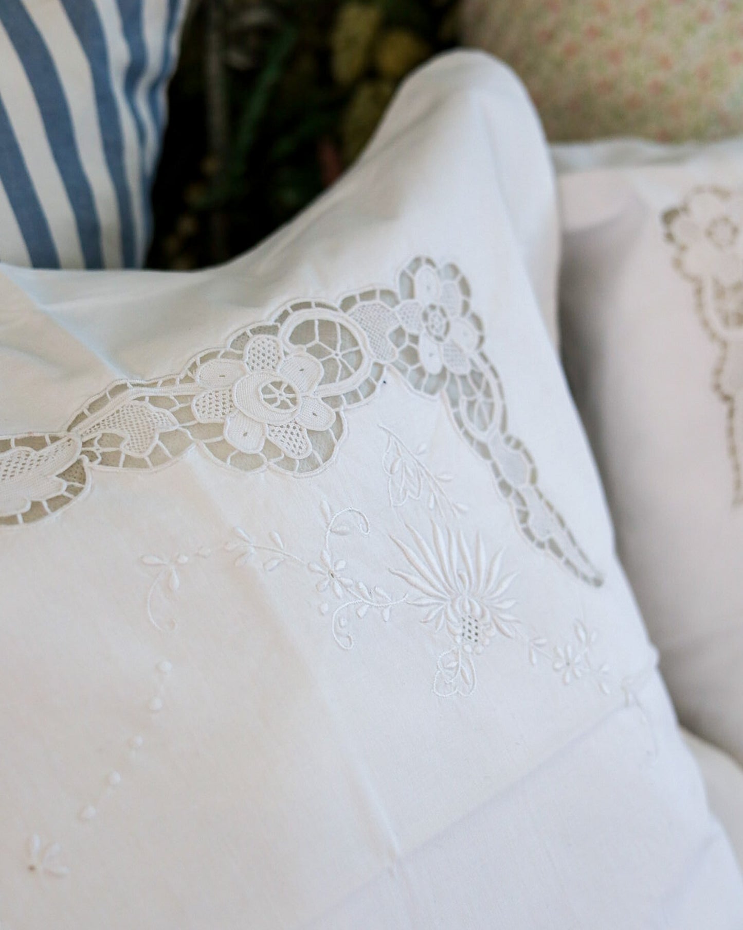 Lenzuolo matrimoniale misto lino con inserto pizzo di burano