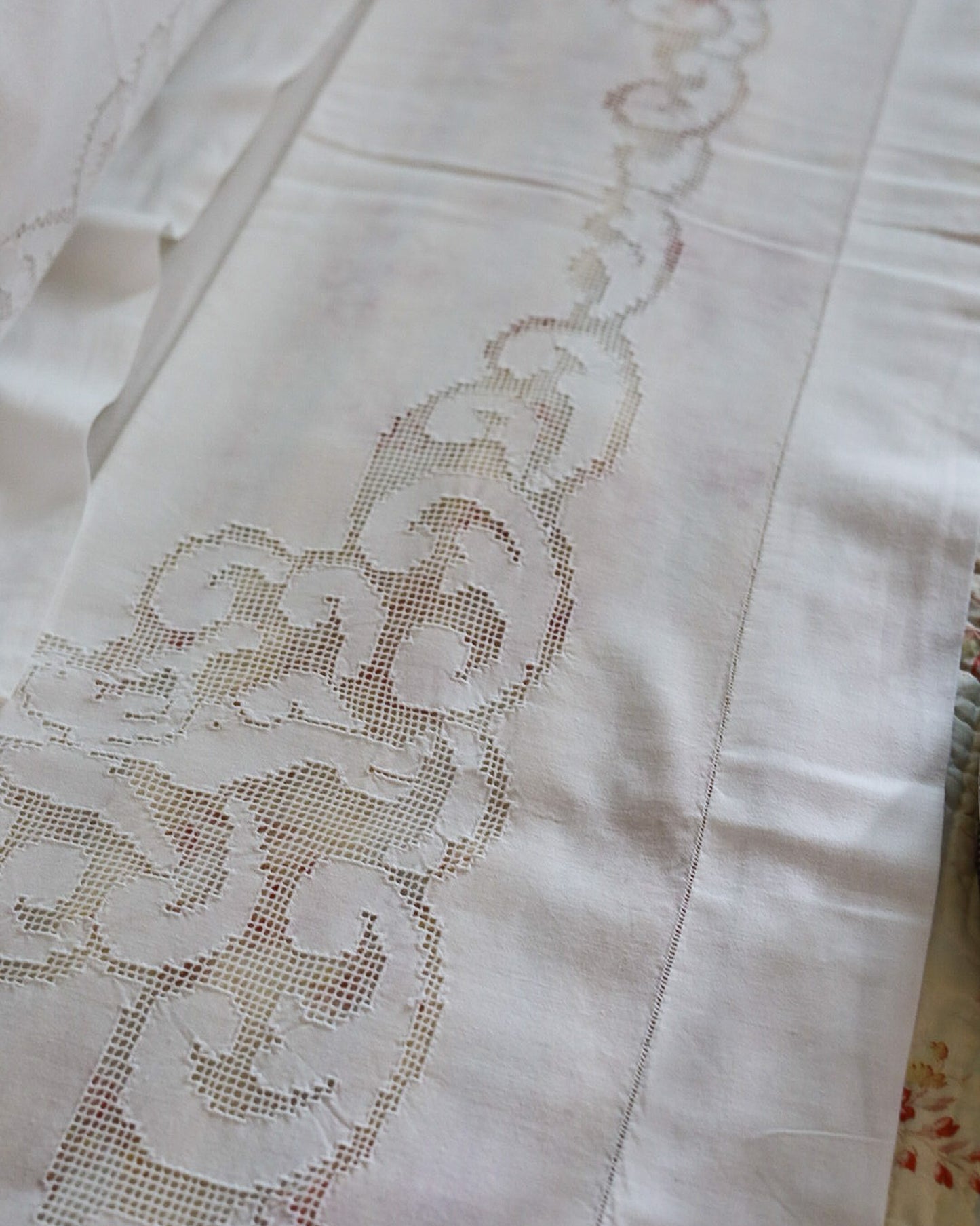 Lenzuolo matrimoniale in misto lino cotone con angelo musico