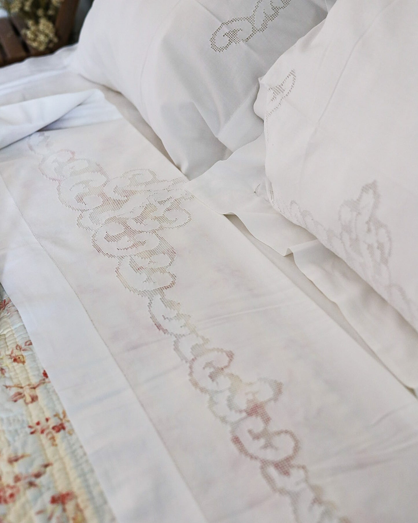 Lenzuolo matrimoniale in misto lino cotone con angelo musico