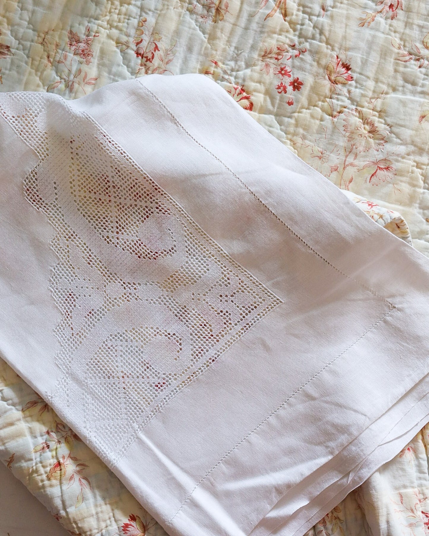 Lenzuolo matrimoniale in  lino sfilato siciliano geometrico