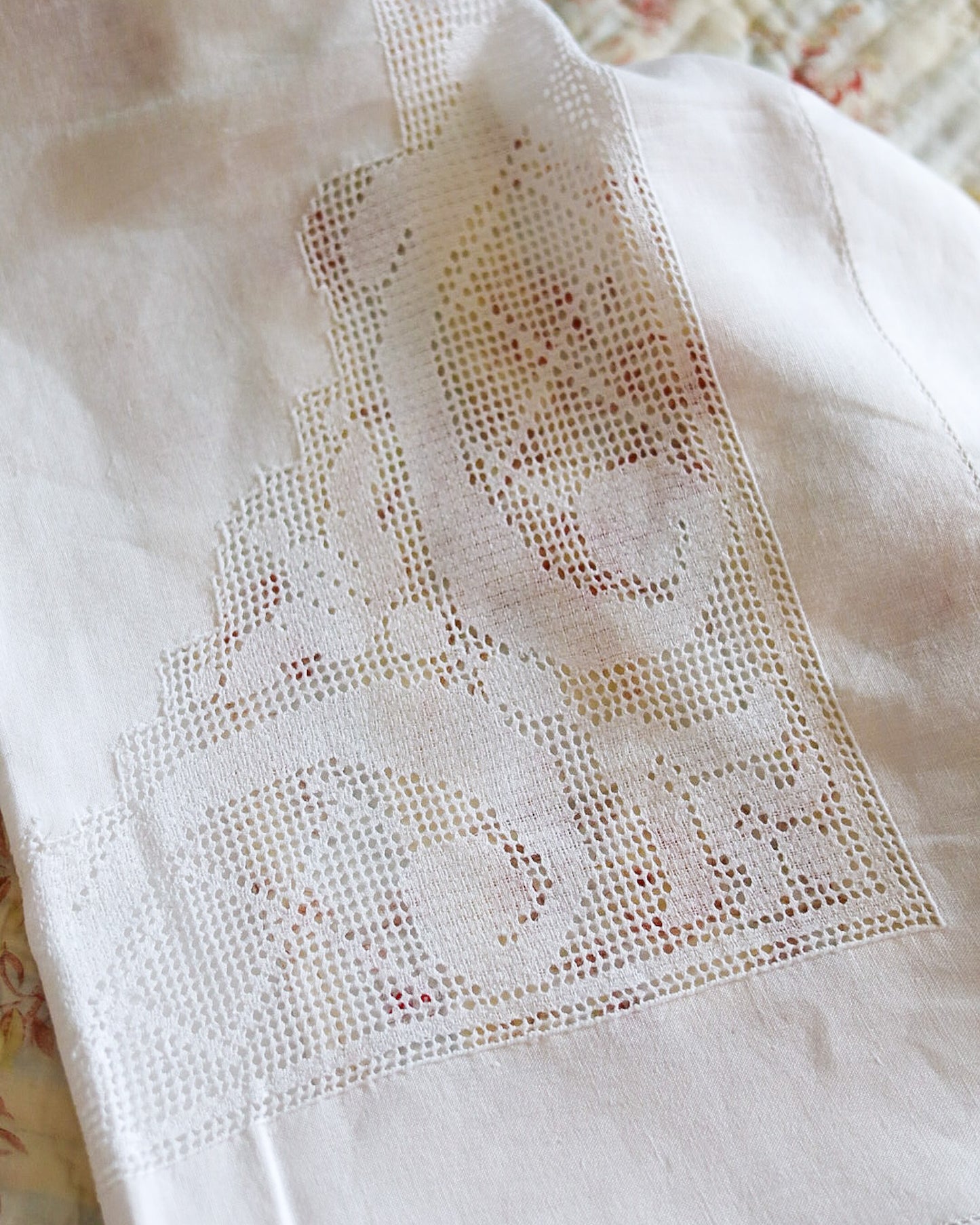 Lenzuolo matrimoniale in  lino sfilato siciliano geometrico