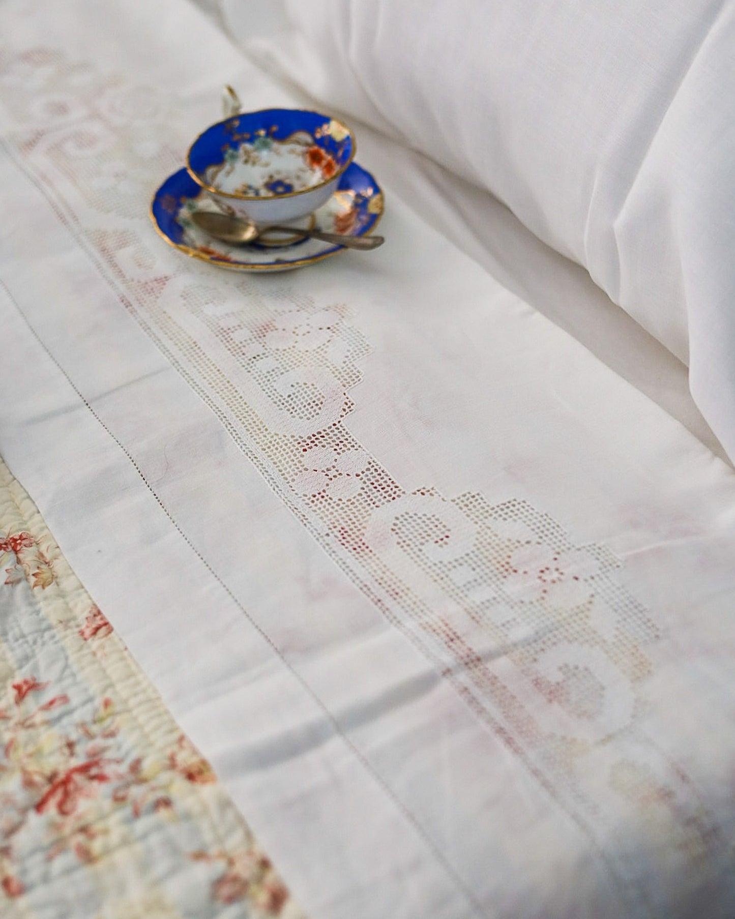 Lenzuolo matrimoniale in  lino sfilato siciliano geometrico
