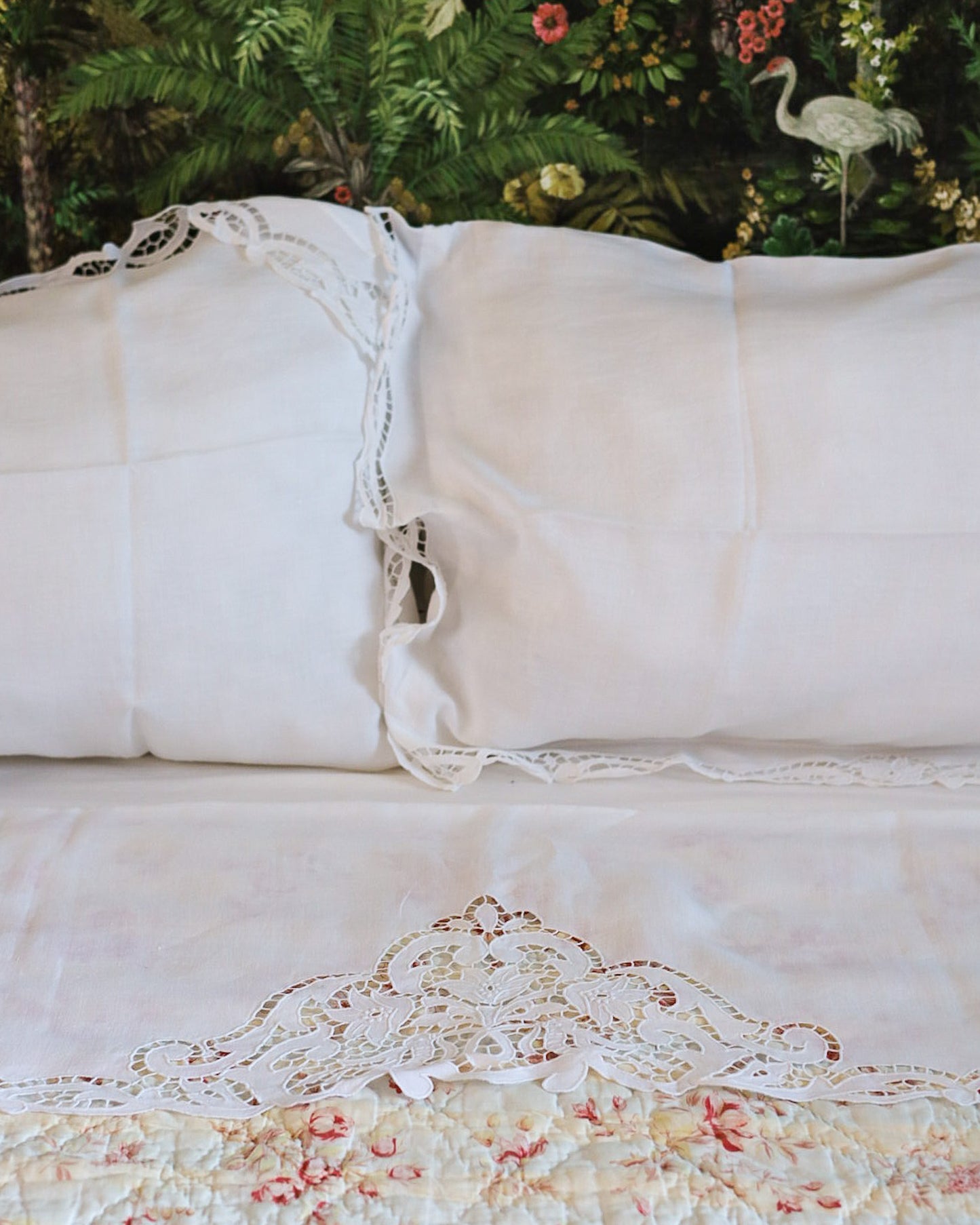 Lenzuolo matrimoniale in  lino con intaglio stile liberty