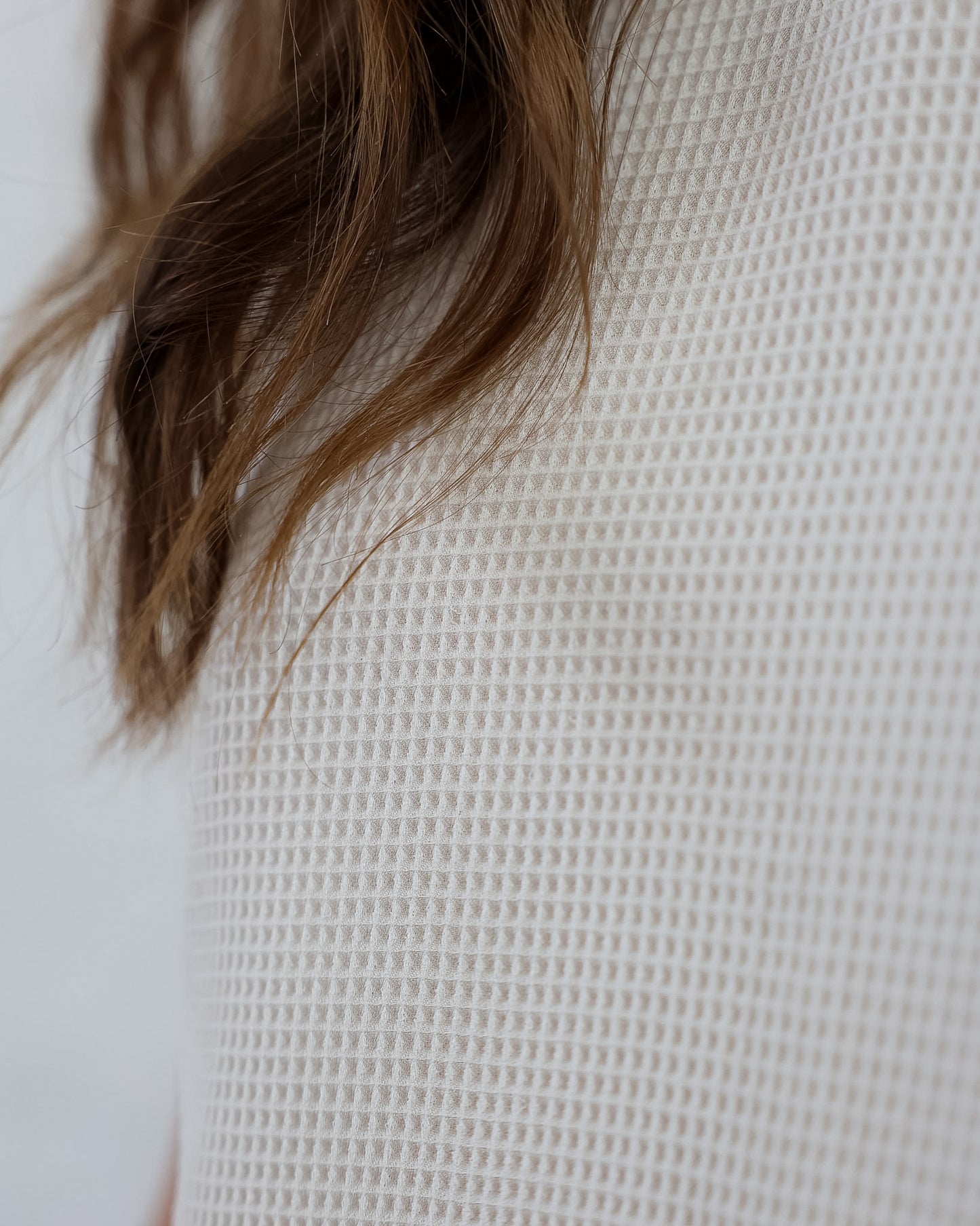 LOVE 36.36 — T-shirt Crop in Tessuto Nido d'Ape 3D — Manifattura Marchigiana, Made in Italy