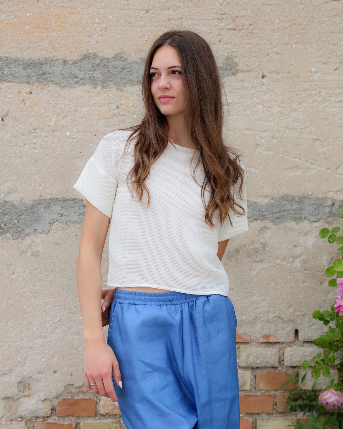 LOVE 36.36 — T-shirt Crop in Tessuto Nido d'Ape 3D — Manifattura Marchigiana, Made in Italy