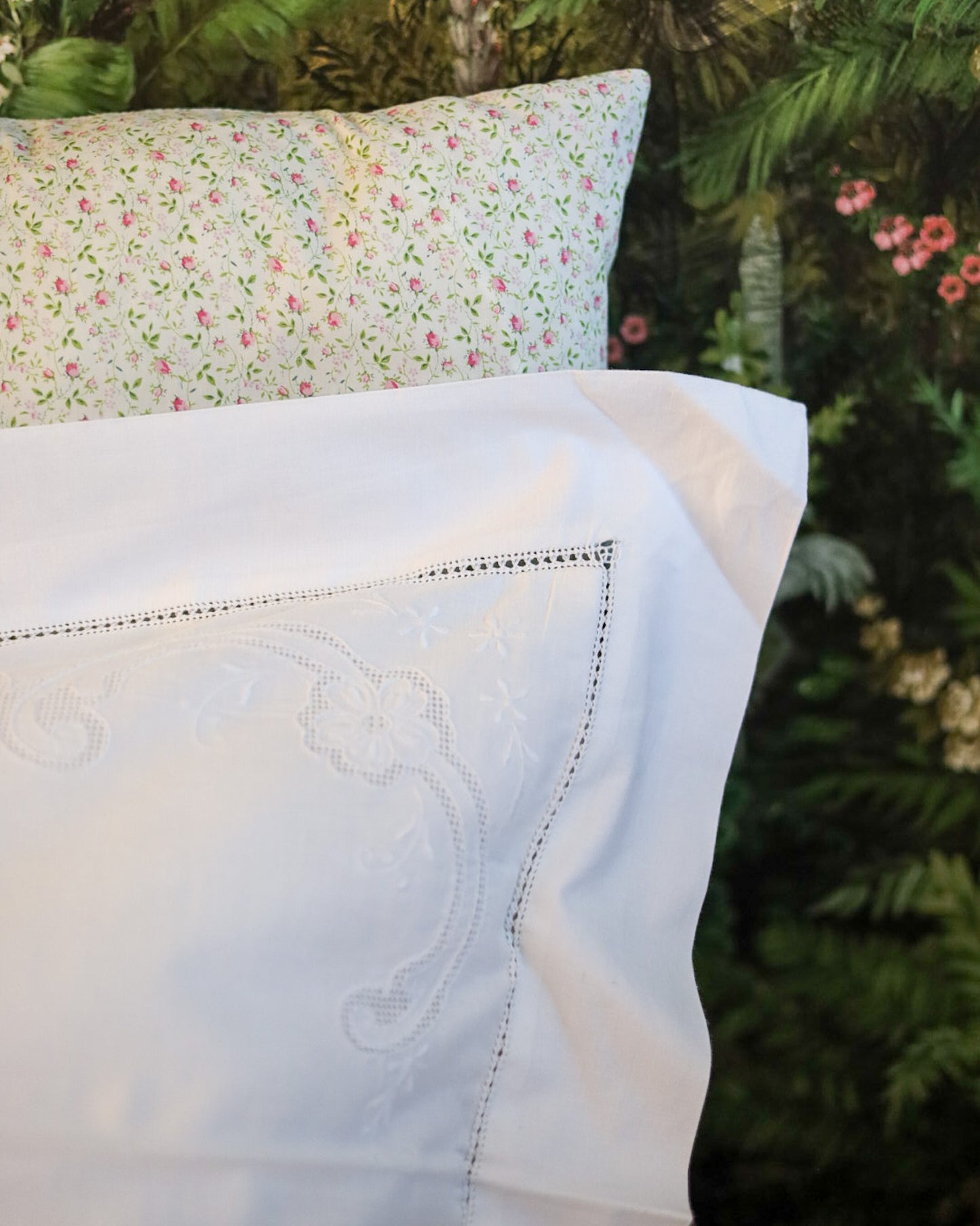 Lenzuolo matrimoniale in lino con sfilato siciliano e gigliuccio