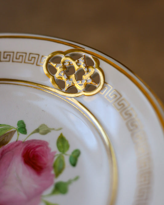 Alzatina in Porcellana Dipinta a Mano — Decoro a Rose e Traforo Dorato — Pieno Ottocento