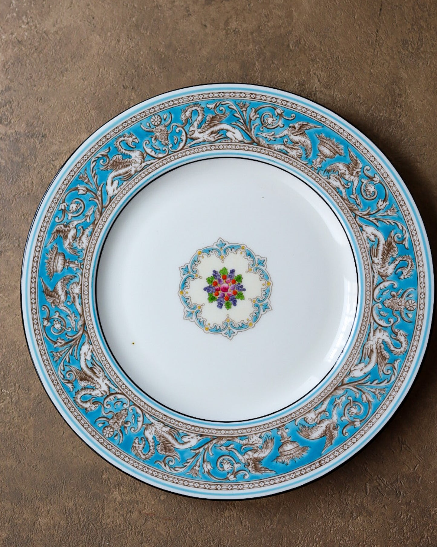 Servizio da Tavola Wedgwood "Florentine Turchese" — Bone China Inglese con Decoro a Smalti