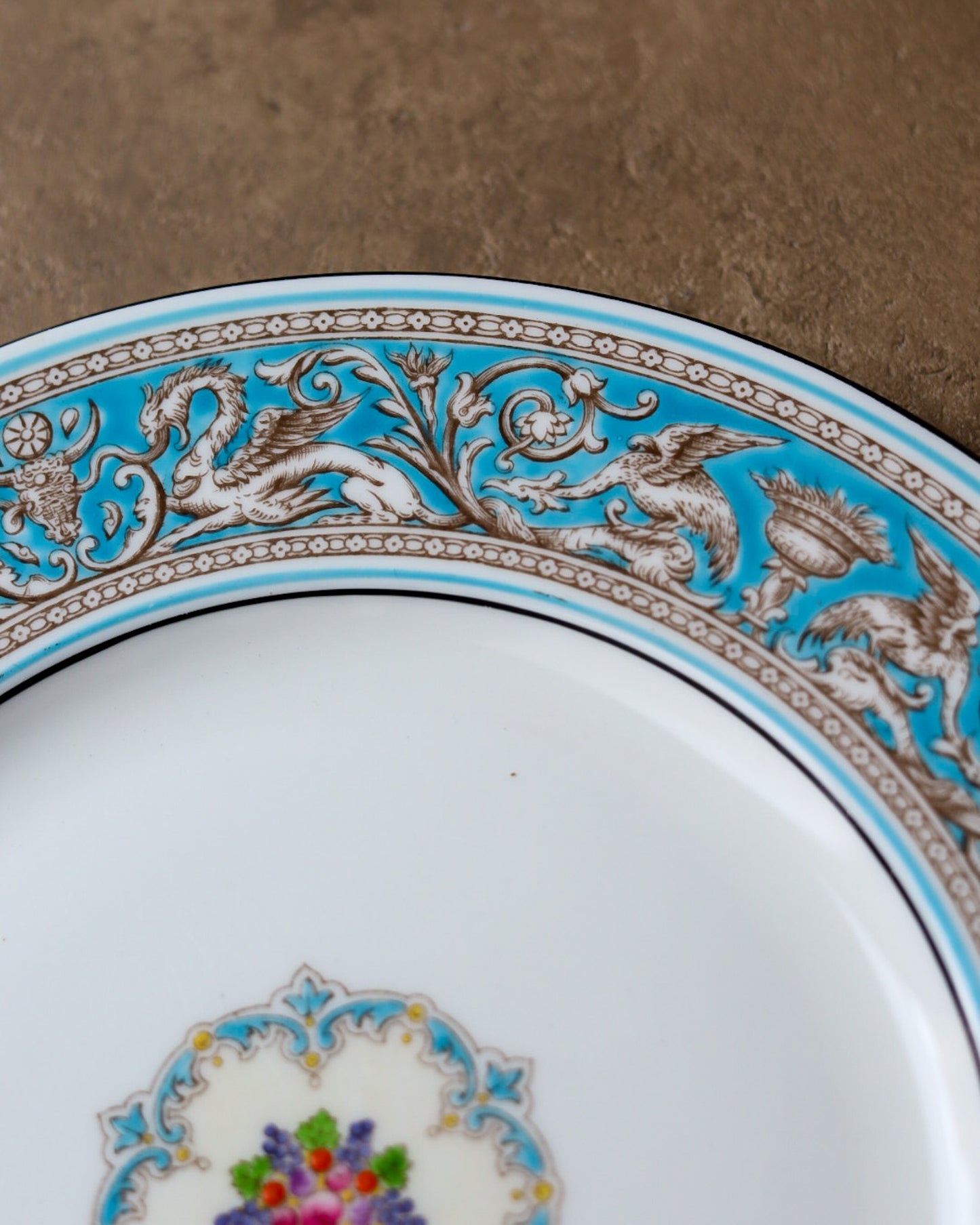 Servizio da Tavola Wedgwood "Florentine Turchese" — Bone China Inglese con Decoro a Smalti