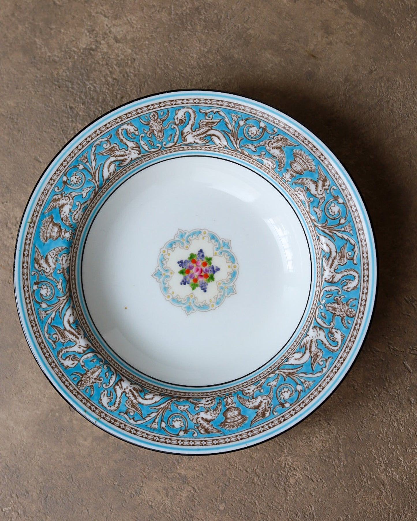 Servizio da Tavola Wedgwood "Florentine Turchese" — Bone China Inglese con Decoro a Smalti