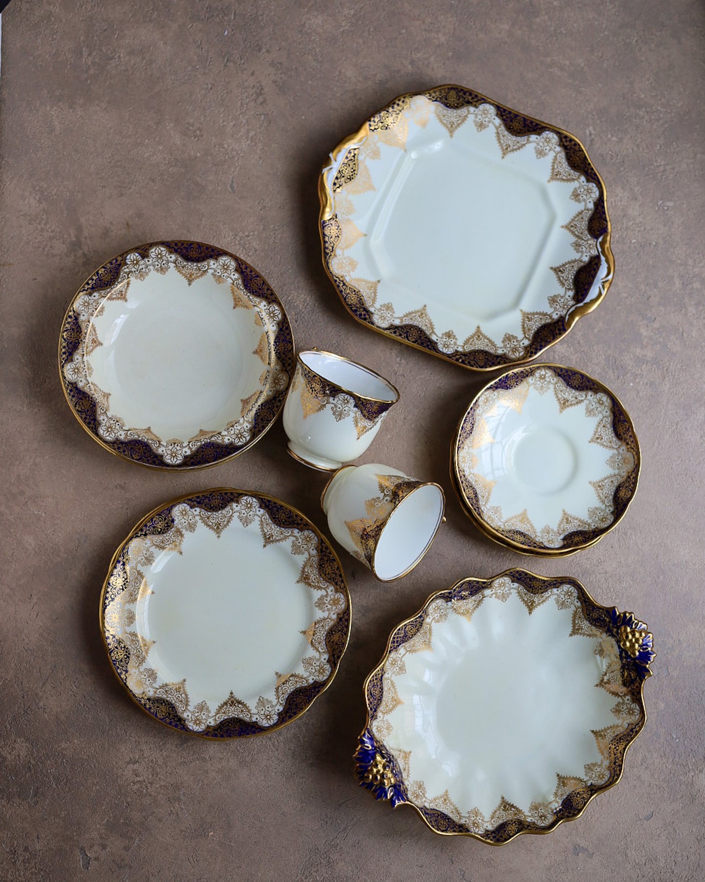 Set Tête-à-Tête da Colazione Hammersley — Porcellana Inglese con Filettature Cobalto e Oro — Stoke-on-Trent