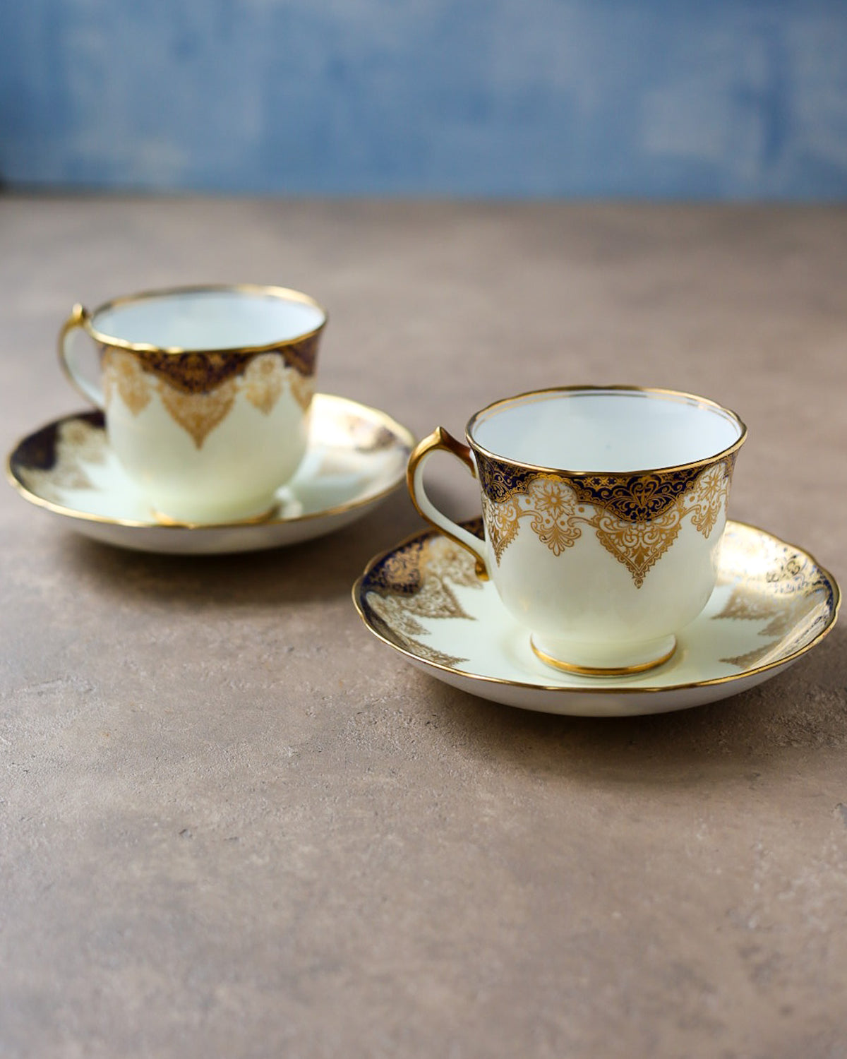 Set Tête-à-Tête da Colazione Hammersley — Porcellana Inglese con Filettature Cobalto e Oro — Stoke-on-Trent