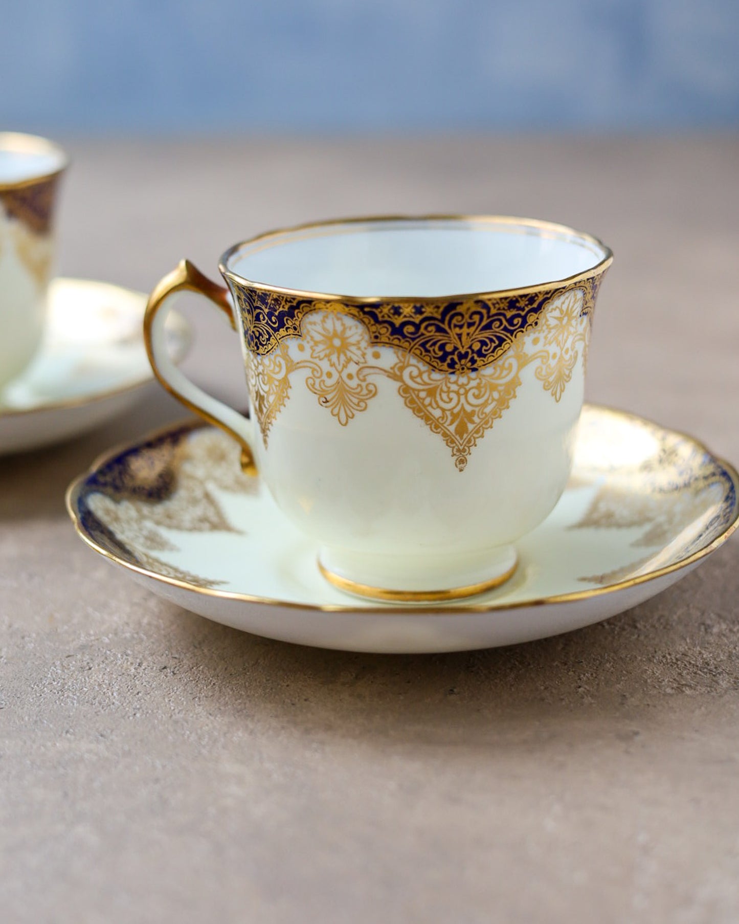 Set Tête-à-Tête da Colazione Hammersley — Porcellana Inglese con Filettature Cobalto e Oro — Stoke-on-Trent