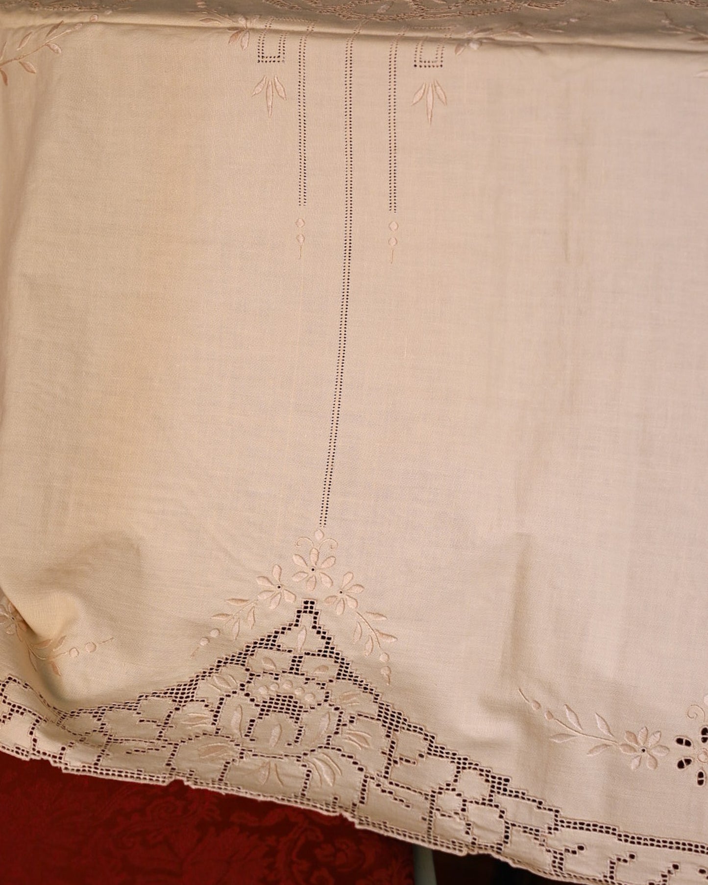 Tovaglia in lino avorio sfilato siciliano con 12 tovaglioli