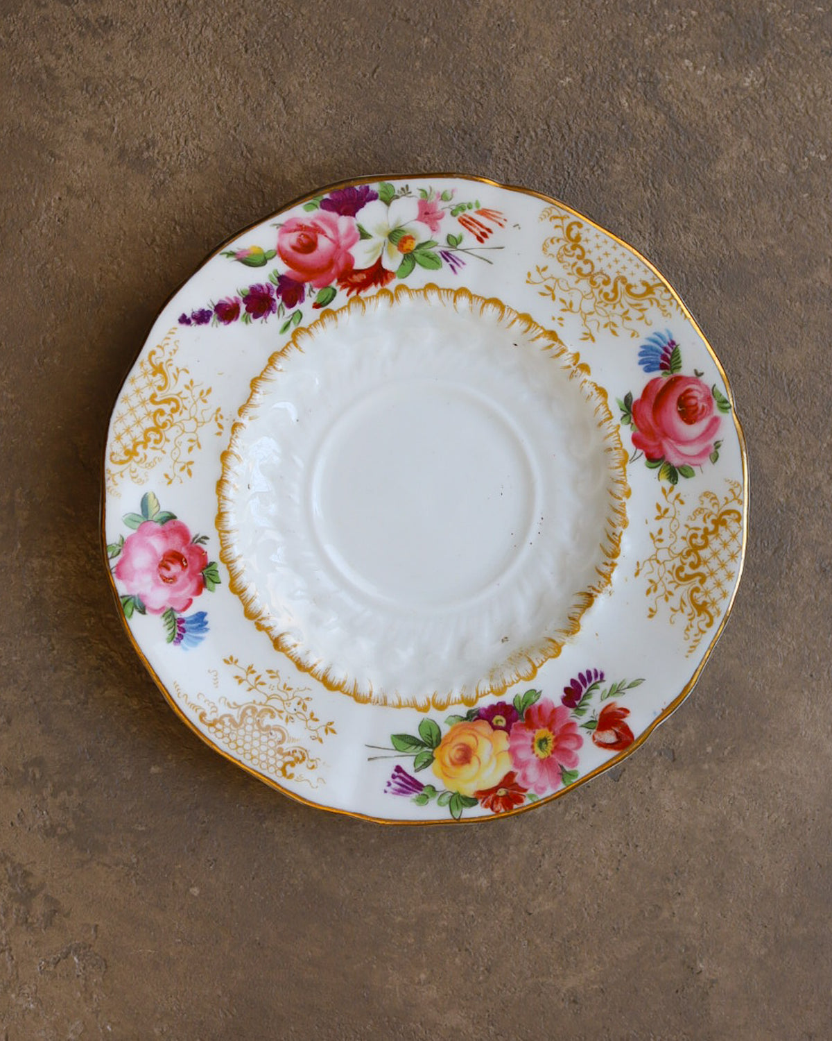 Trio da Tè Radfords Fenton — Porcellana Inglese con Bouquet Floreale Dipinto e Filettature Dorate