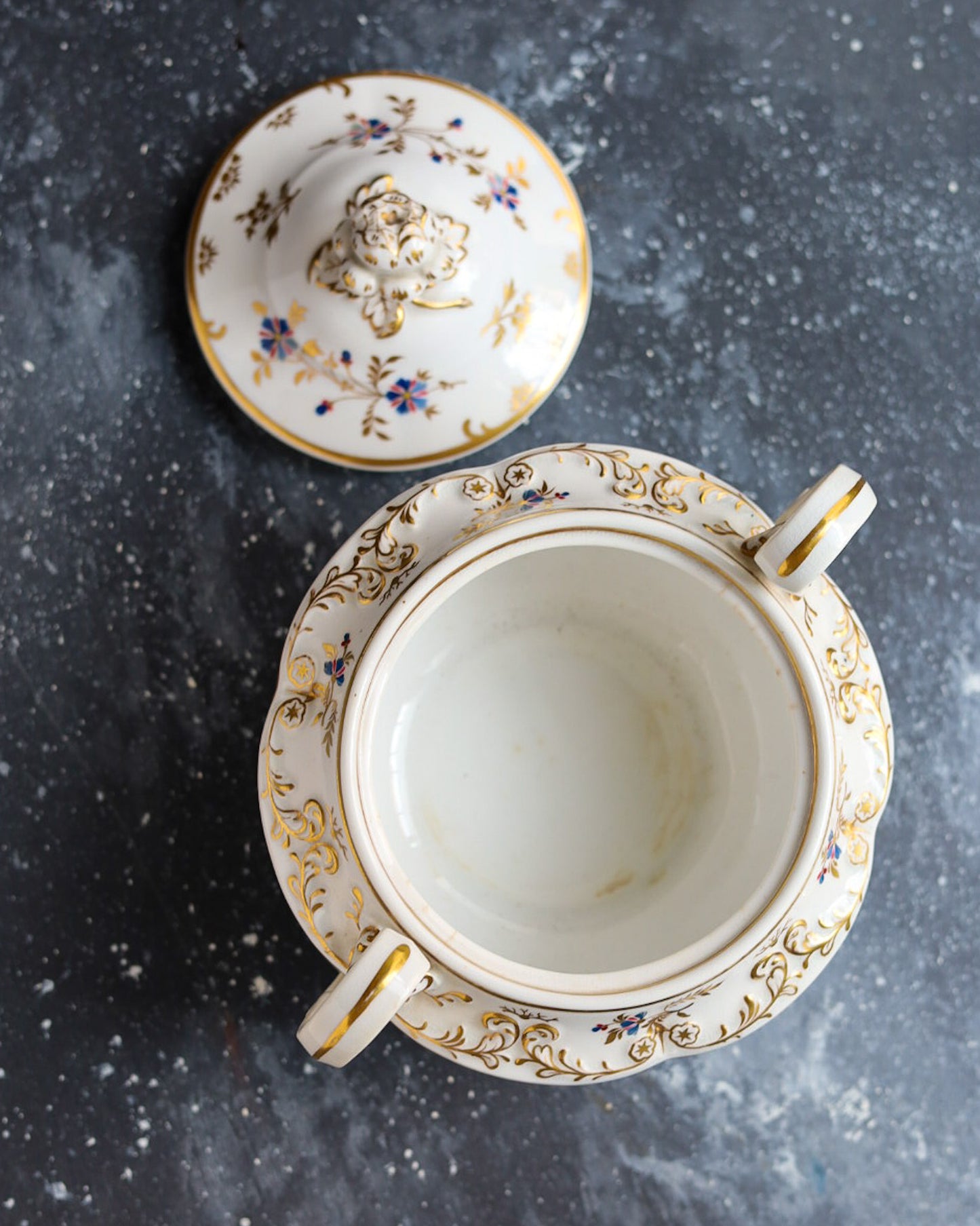 Zuccheriera Georgiana - Porcellana Inglese con Fiordalisi e Decorazioni in Oro - Primi 1800