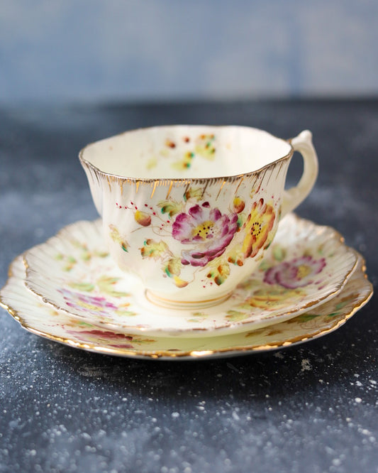 Trio da Tè con Decoro Floreale - Bone China - Primi 1900