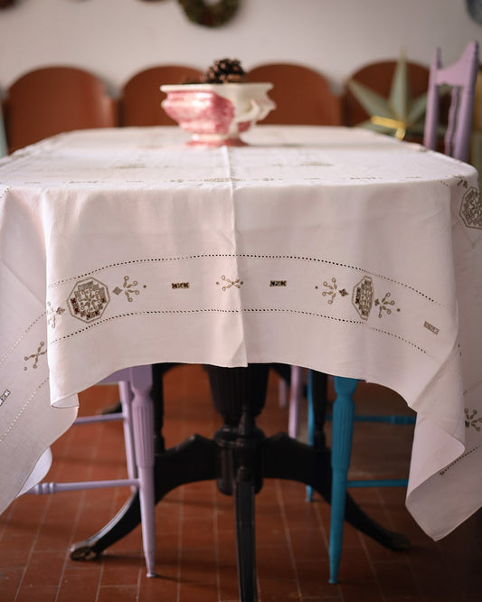 Copritavolo in lino e punto antico grigio