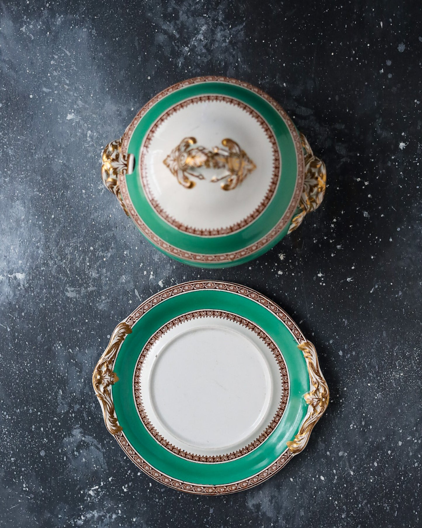 Salsiera con Coperchio e Piattino - Verde Smeraldo e Oro - Bone China - Metà 1800