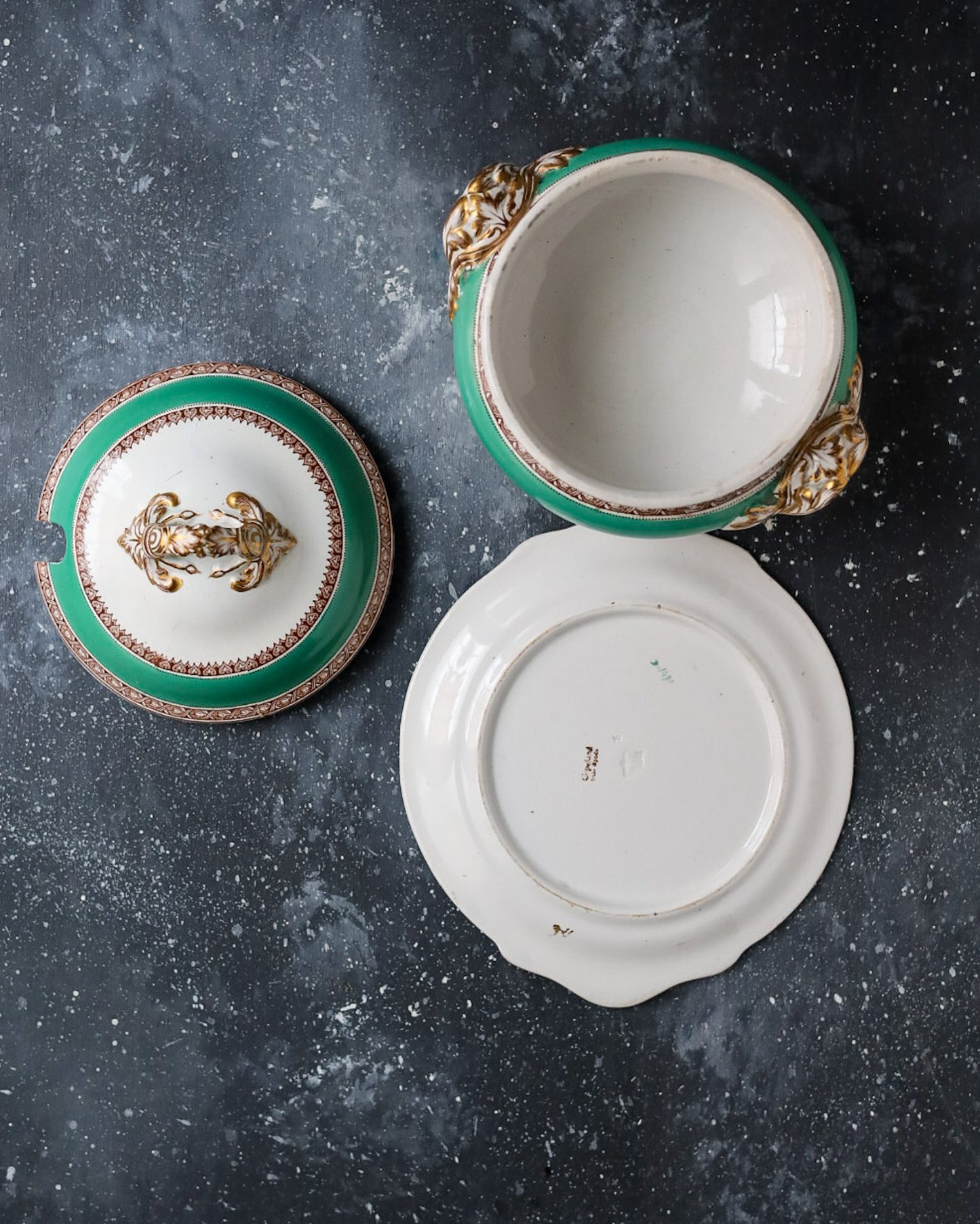 Salsiera con Coperchio e Piattino - Verde Smeraldo e Oro - Bone China - Metà 1800